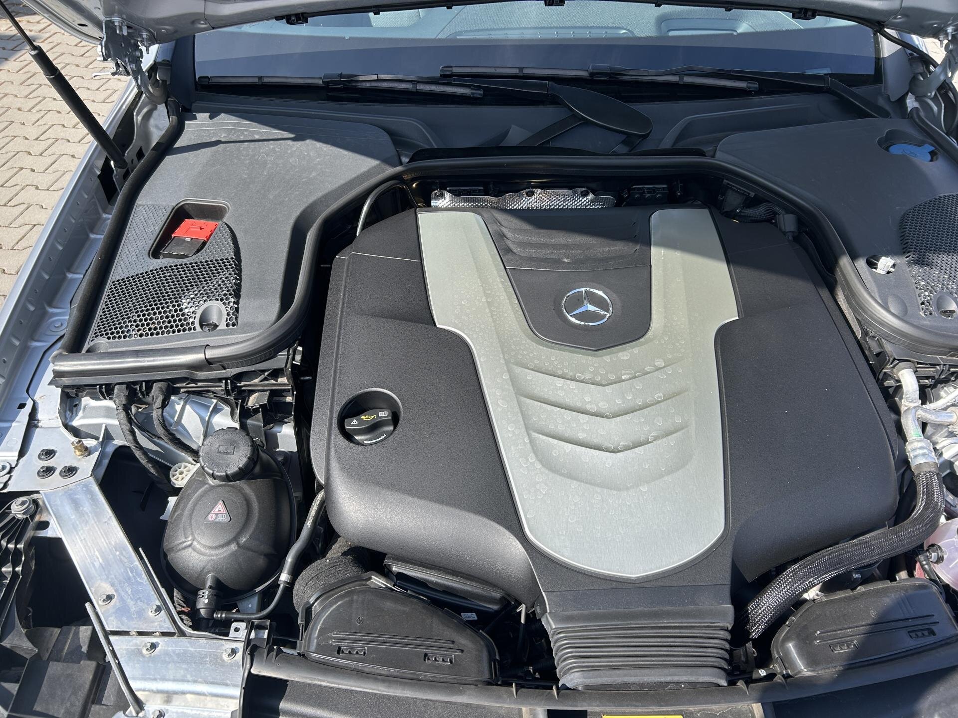 Mercedes-Benz Třídy E Sedan / Limuzína 3,0 l 190 kw