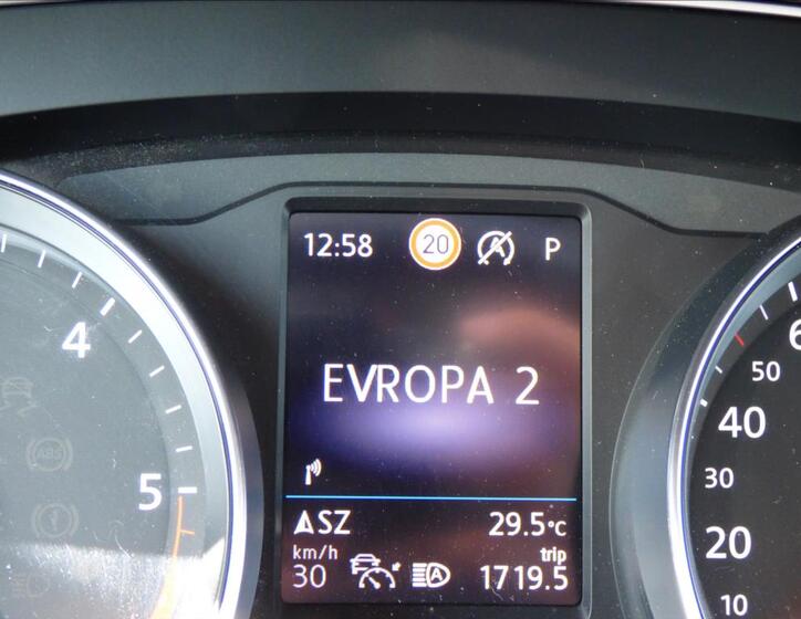 Volkswagen Passat 18