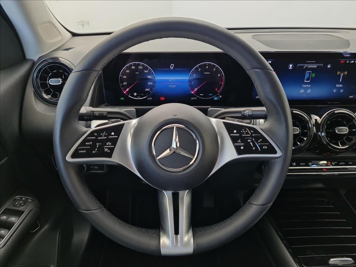 Mercedes-Benz GLB SUV 2,0 l 140 kw