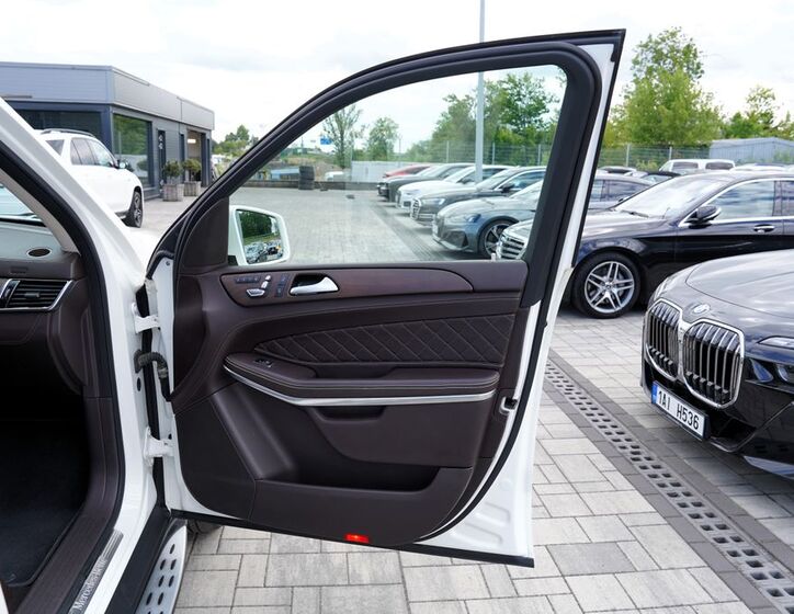 Mercedes-Benz GLS 22