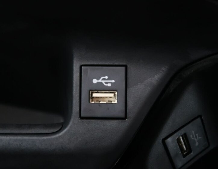 Toyota C-HR SUV 2,0 l 112 kw