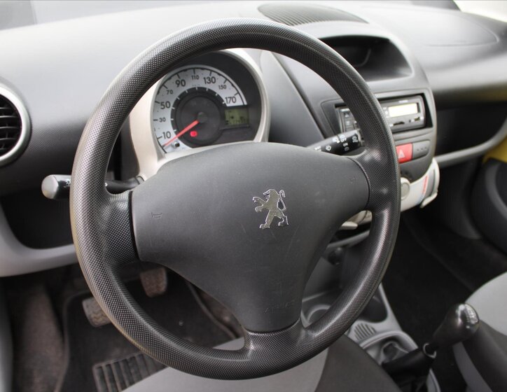 Peugeot 107 13
