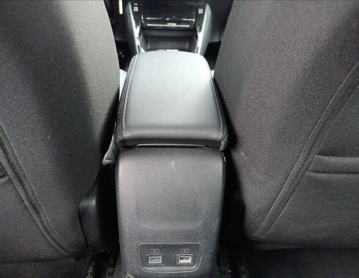 Peugeot 2008 SUV 1,2 l 96 kw