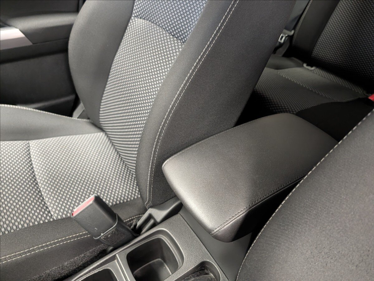 Suzuki Vitara SUV / Terénní 1,4 l 95 kw