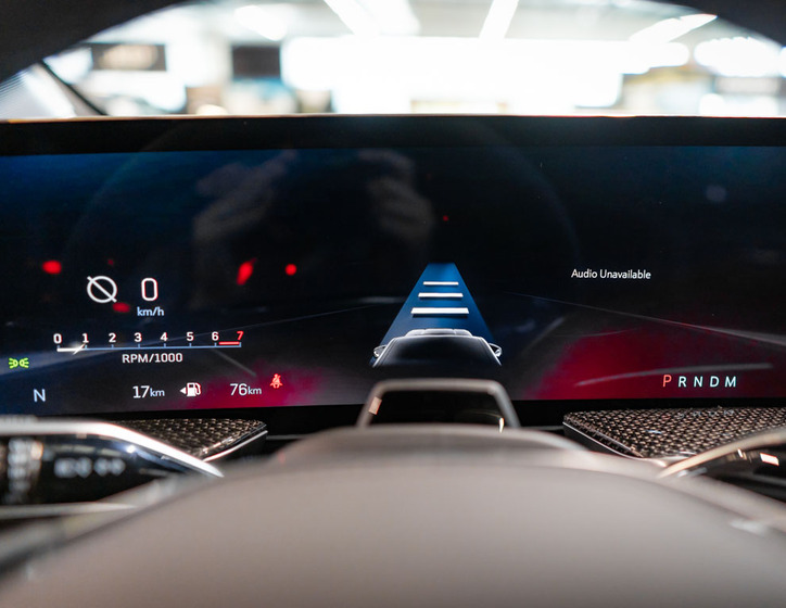 Cadillac Escalade 24