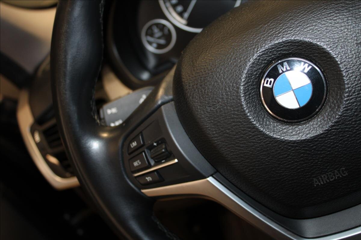 BMW X5 SUV / Terénní 3,0 l 190 kw