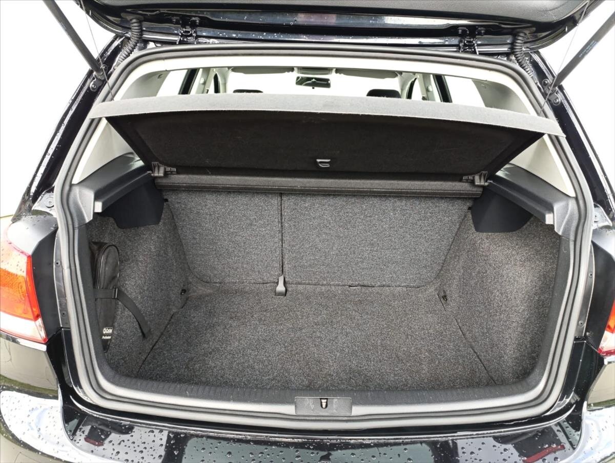 Volkswagen Golf Hatchback 1,6 l 77 kw