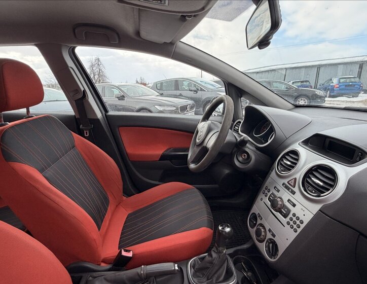 Opel Corsa Hatchback 1,4 l 66 kw