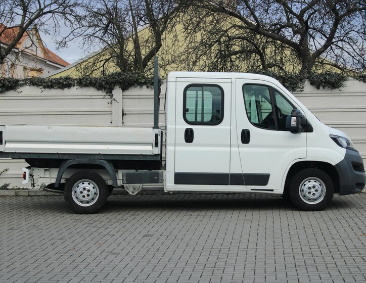Peugeot Boxer Valník 2,0 l 120 kw