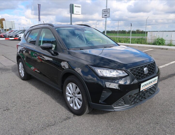 Seat Arona 8