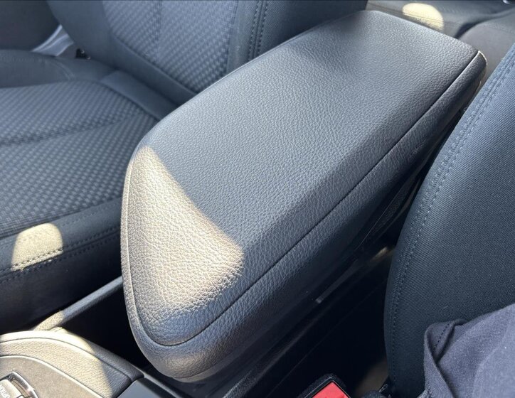 BMW X1 Kombi 1,5 l 100 kw