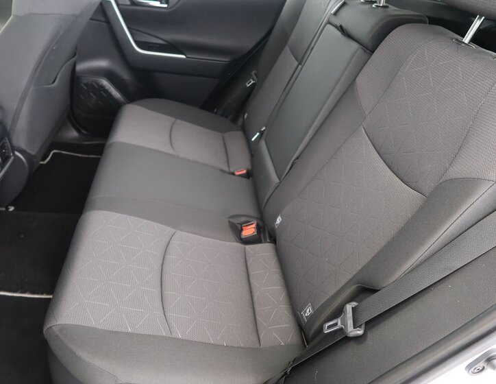 Toyota RAV4 SUV / Terénní 2,5 l 131 kw