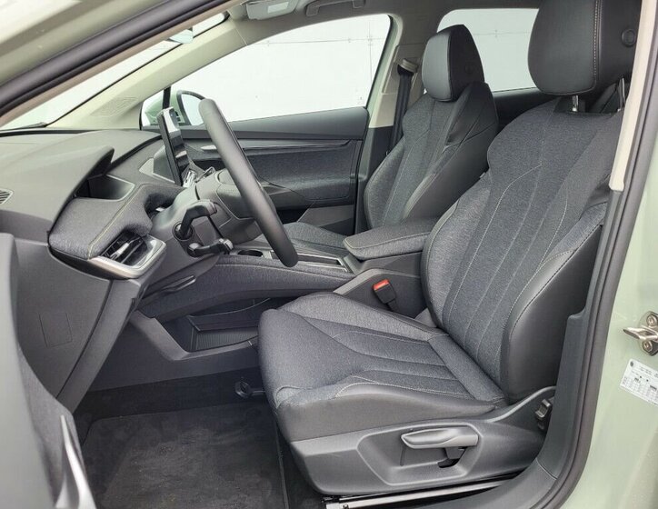 Škoda Elroq SUV / Terénní 1,0 210 kw