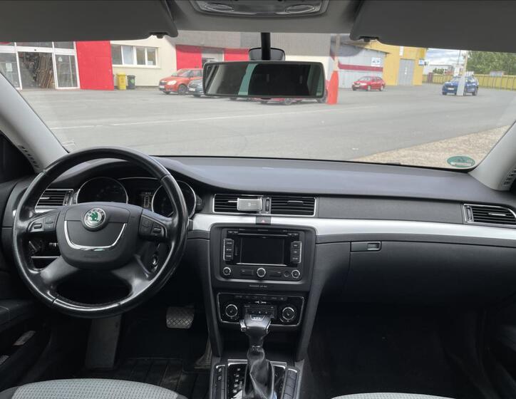 Škoda Superb 17