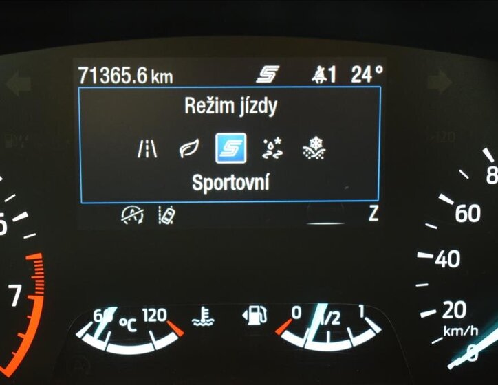 Ford Kuga SUV 1,5 l 110 kw