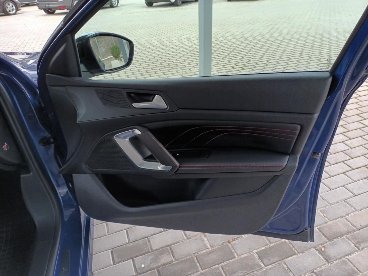 Peugeot 308 Hatchback 2,0 l 130 kw