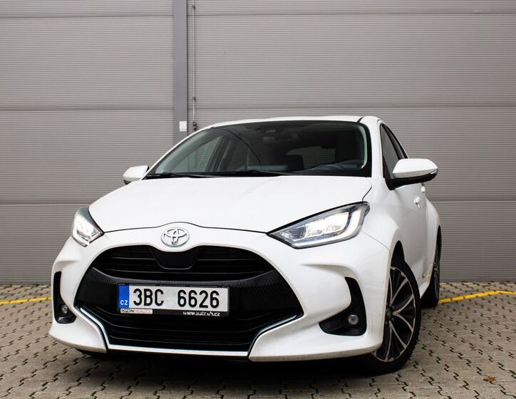 Toyota Yaris 1