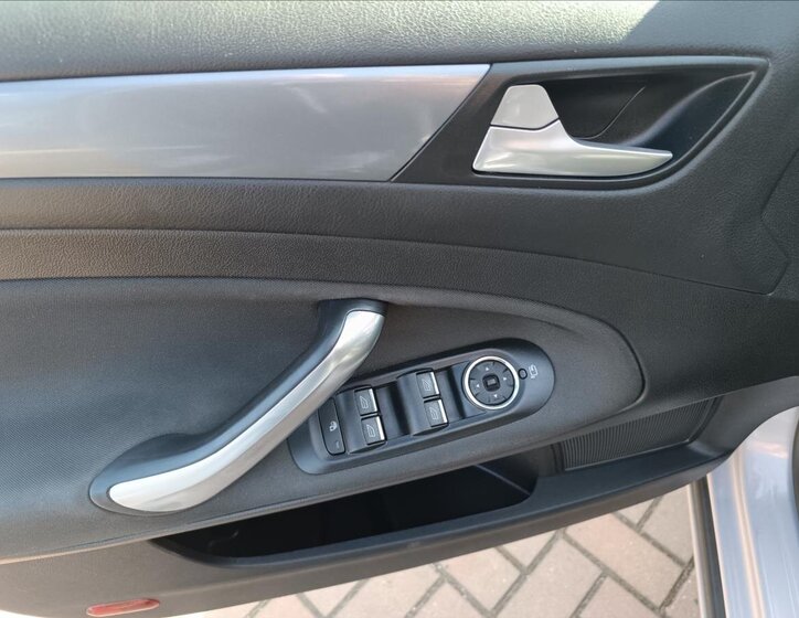 Ford Mondeo Kombi 1,6 l 88 kw