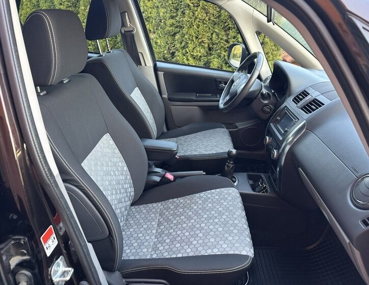 Suzuki SX4 Hatchback 1,6 l 88 kw