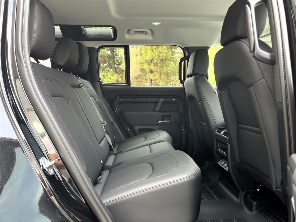 Land Rover Defender SUV / Terénní 3,0 l 147 kw