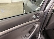 Volkswagen Golf Kombi 1,6 l 77 kw