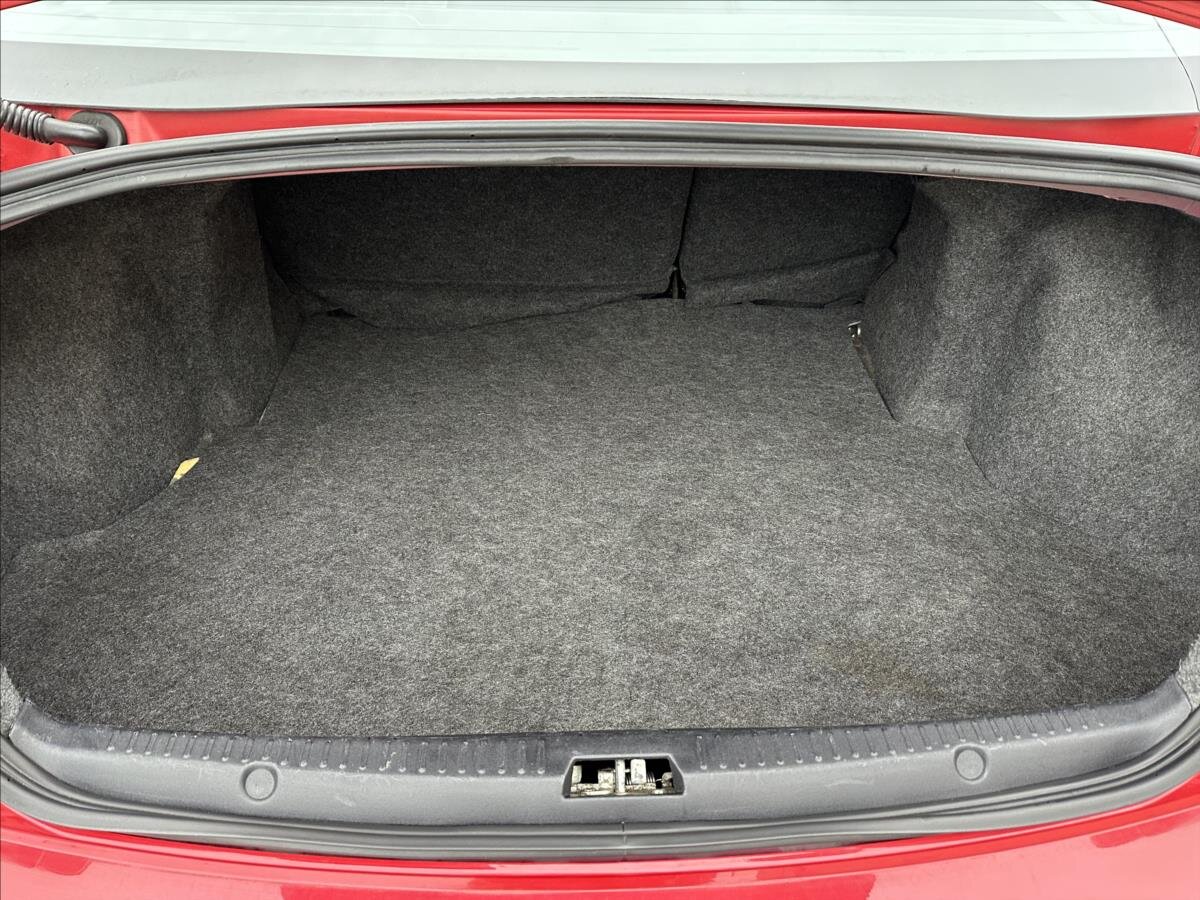 Mitsubishi Lancer Sedan 1,8 l 105 kw