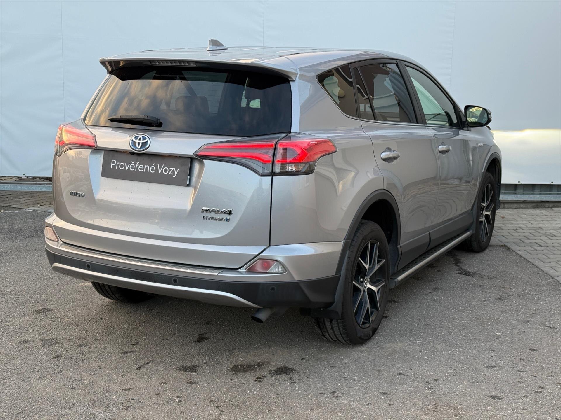 Toyota RAV4 SUV 2,5 l 114 kw