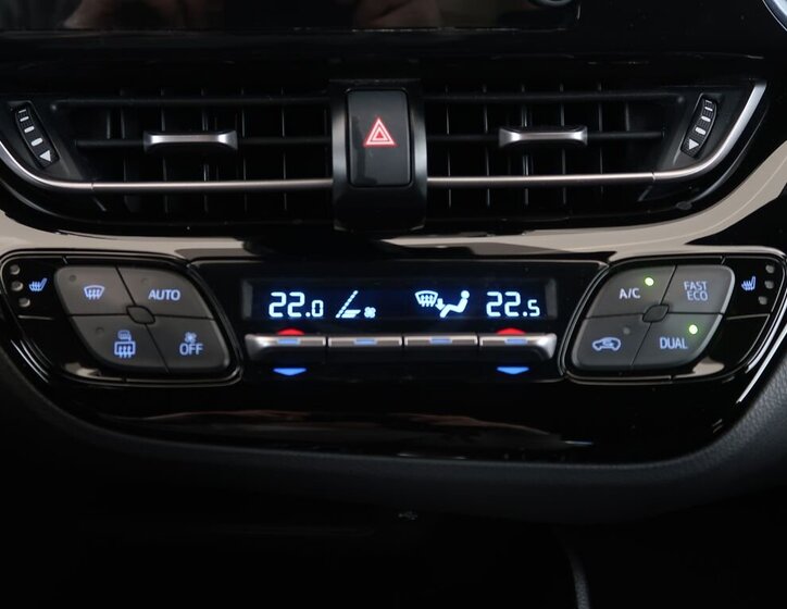 Toyota C-HR Hatchback 2,0 l 112 kw