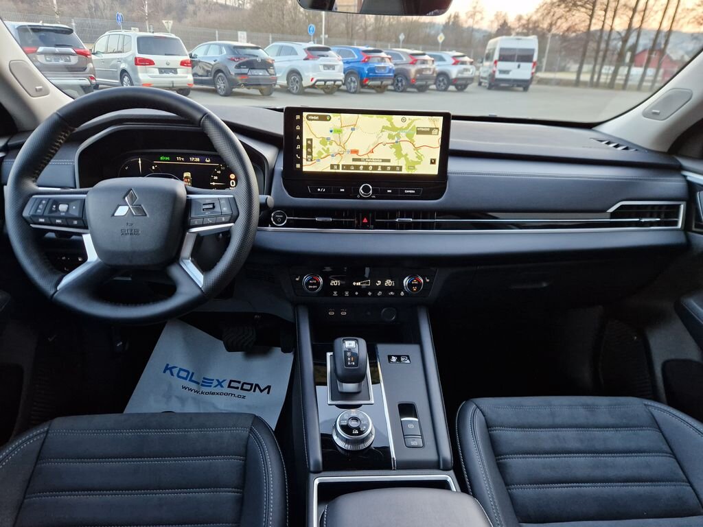 Mitsubishi Outlander SUV / Terénní 2,4 l 225 kw