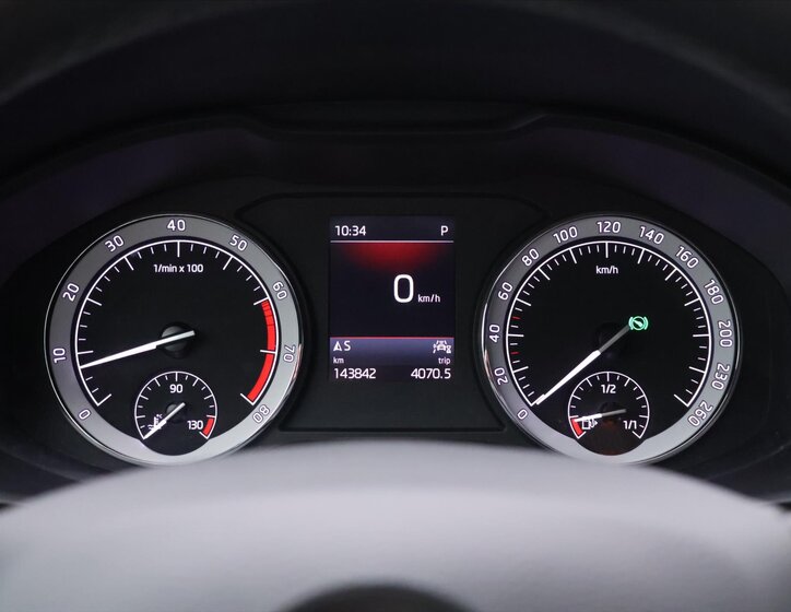 Škoda Karoq SUV / Terénní 1,5 l 110 kw