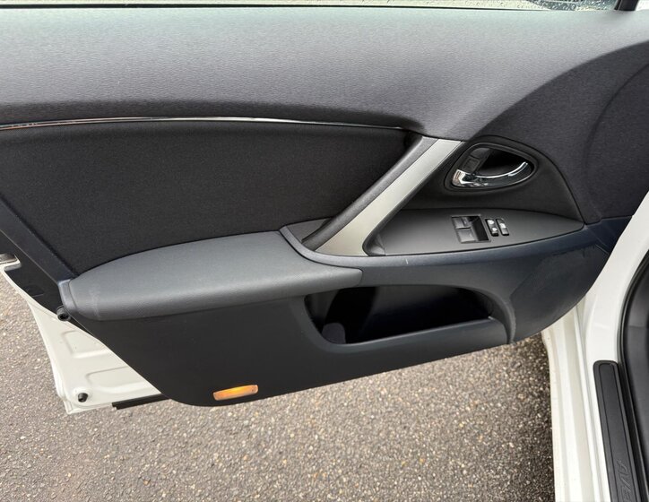 Toyota Avensis Sedan 1,6 l 97 kw