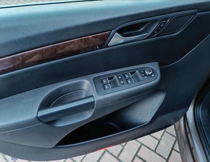 Volkswagen Sharan MPV 2,0 l 130 kw