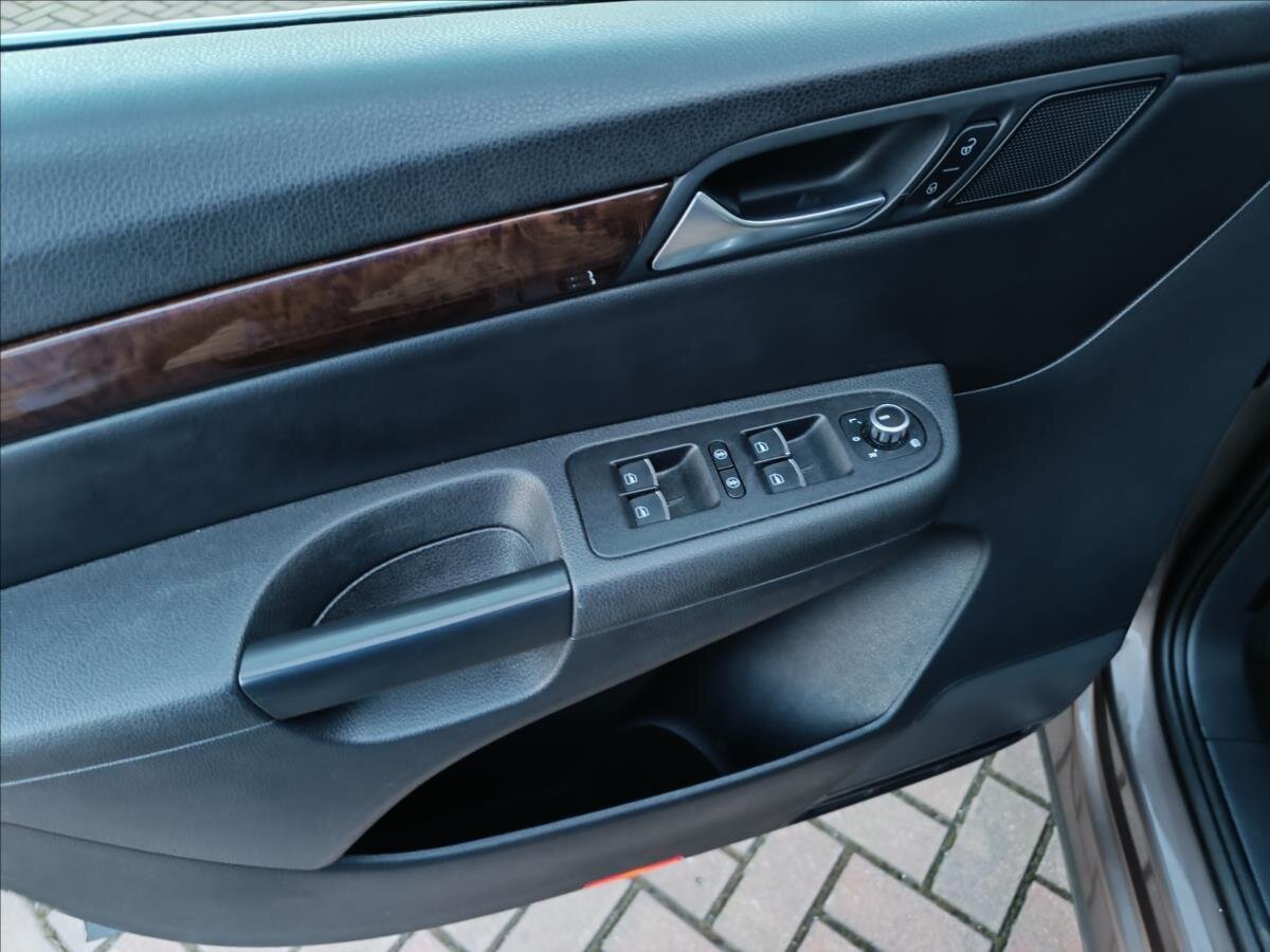 Volkswagen Sharan MPV 2,0 l 130 kw