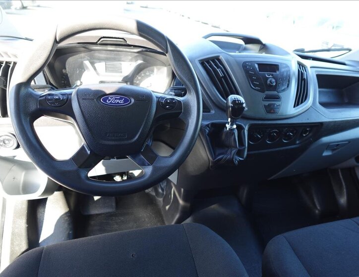 Ford Transit Valník 2,0 l 77 kw