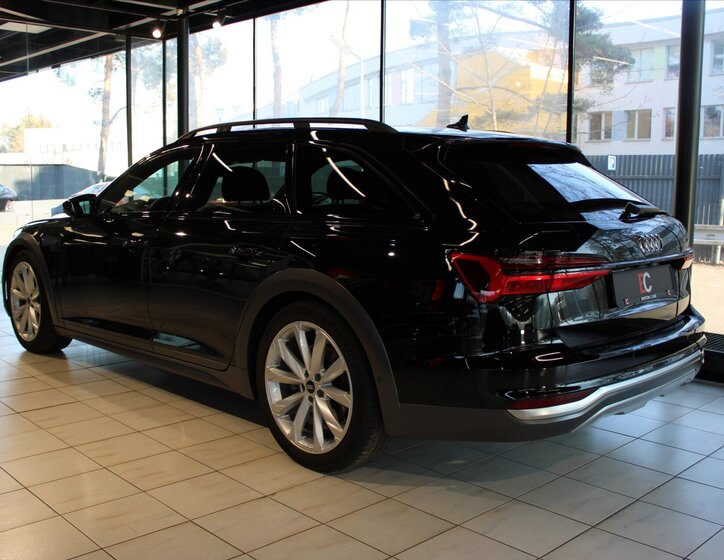 Audi A6 Allroad Kombi 3,0 l 250 kw