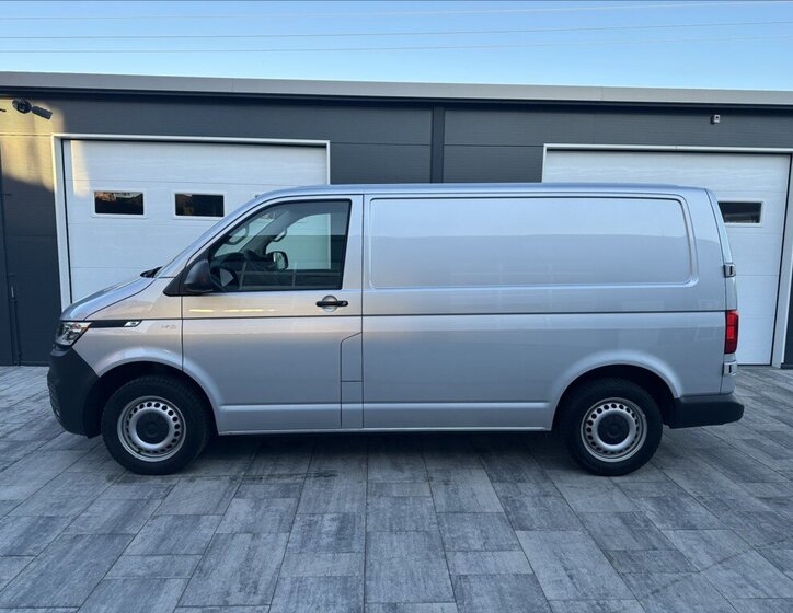 Volkswagen Transporter Skříň 2,0 l 110 kw