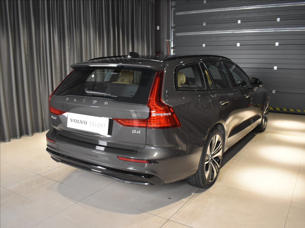Volvo V60 Kombi 2,0 l 145 kw