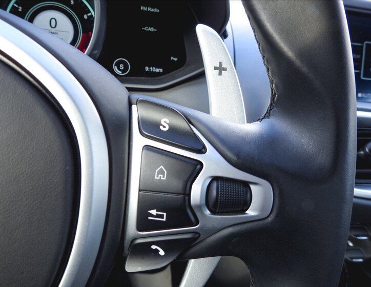 Aston Martin V8 Vantage Kupé 4,0 l 375 kw