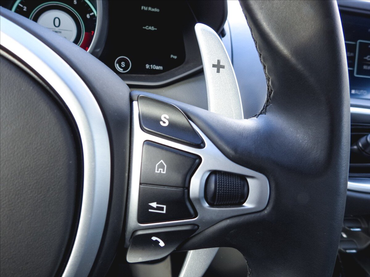 Aston Martin V8 Vantage Kupé 4,0 l 375 kw