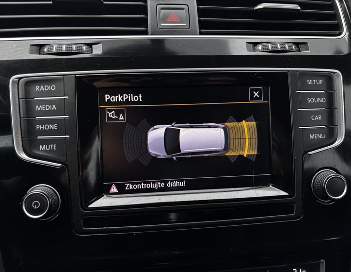 Volkswagen Golf Kombi 1,6 l 77 kw