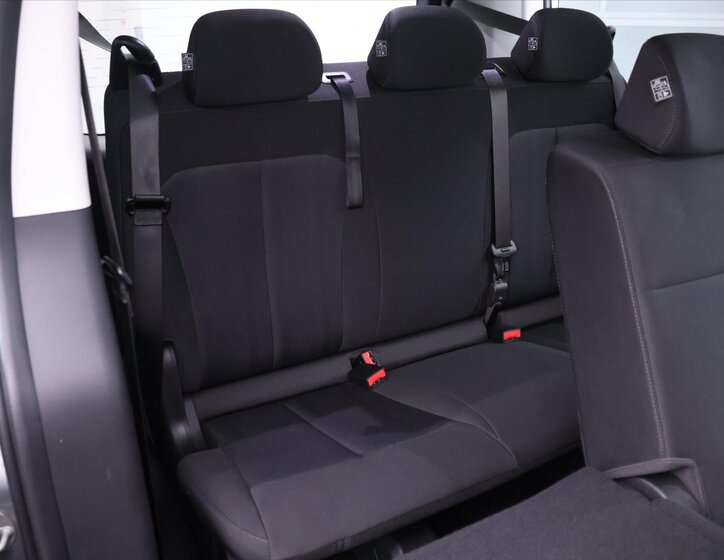 Hyundai Staria Kombi 2,2 l 130 kw