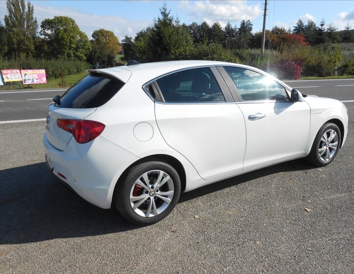 Alfa Romeo Giulietta 6