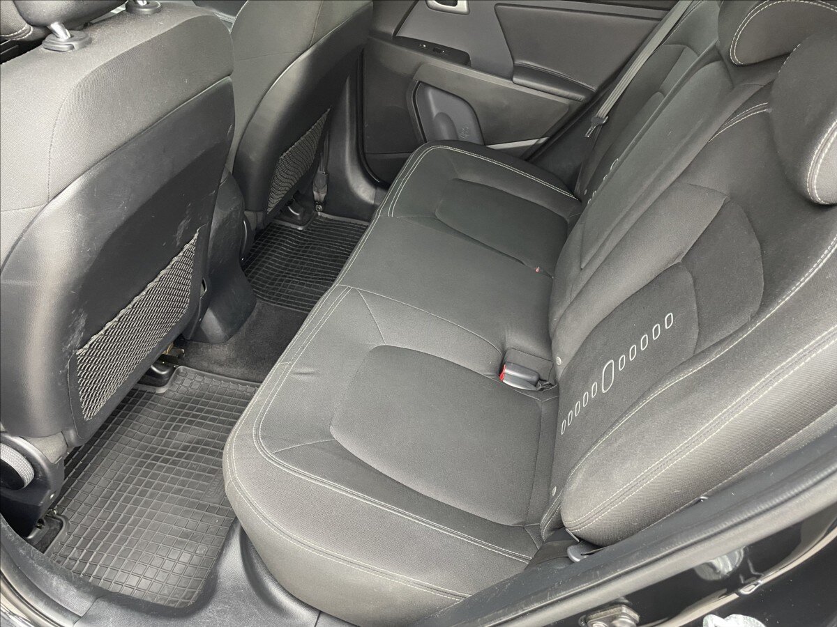 KIA Sportage Kombi 2,0 l 100 kw