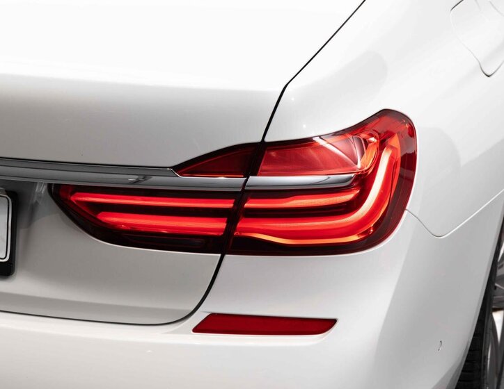 BMW Řada 7 Sedan 4,4 l 330 kw