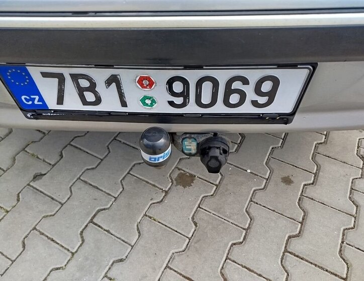 Peugeot 406 Sedan / Limuzína 2,0 l 80 kw