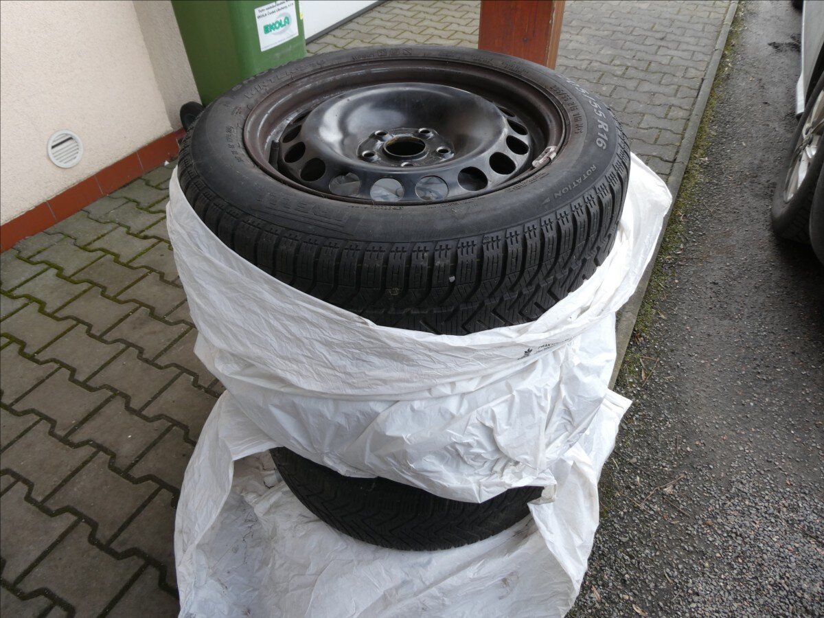 Škoda Yeti SUV / Terénní 1,2 l 81 kw