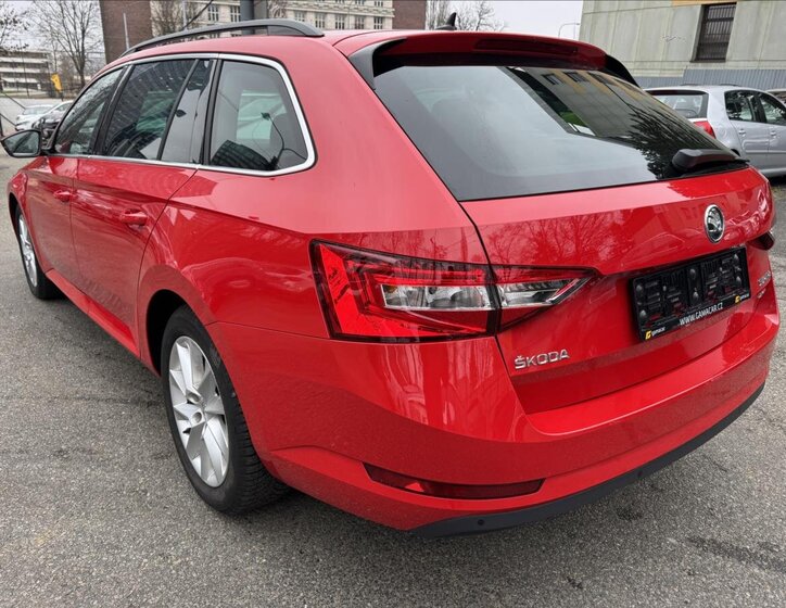 Škoda Superb Kombi 2,0 l 110 kw