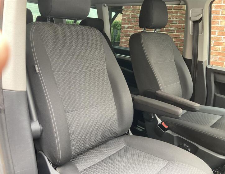 Volkswagen Multivan 19