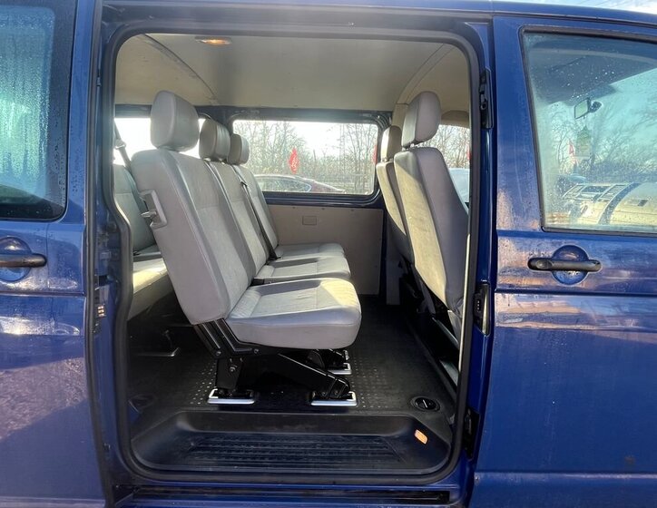 Volkswagen Caravelle 16