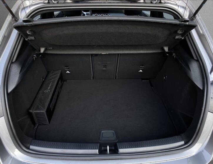 Mercedes-Benz Třídy A Hatchback 1,3 l 120 kw
